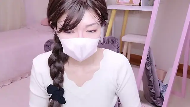 Snapshot of NAMI_s2 chatting on 09/16/25, 02:07 NAMI s2 online show from 09/16/25, 02:07