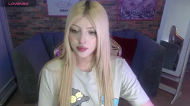 Snapshot of Kitty_fox_b chatting on 02/24/25, 07:52 Kitty fox b online show from 02/24/25, 07:52