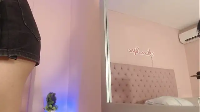 alice sofia online show from 11/19/25, 01:44