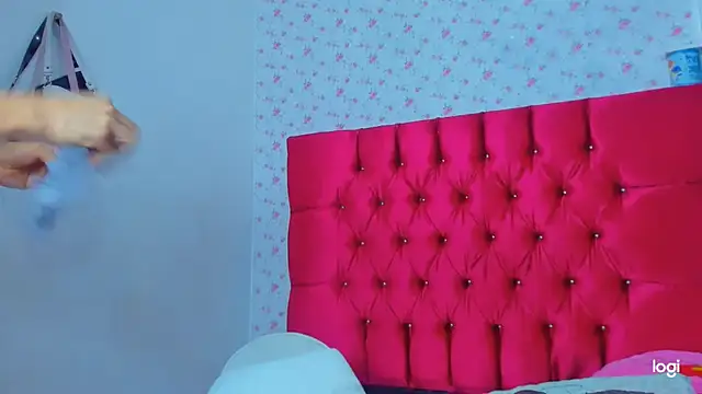 StassieBell online show from 12/22/25, 05:48