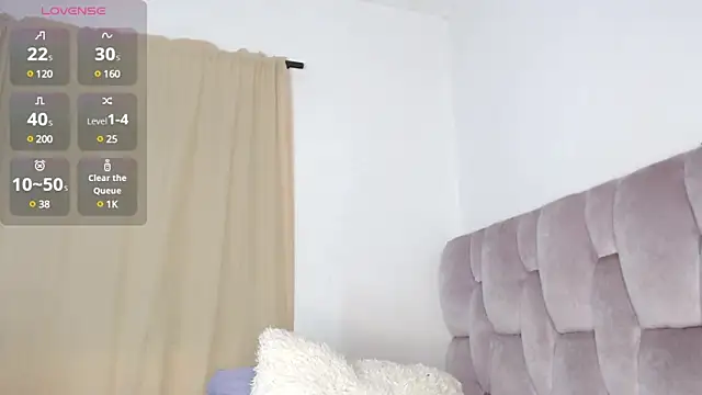 Snapshot of Romiinajackson chatting on 02/18/25, 02:27 Romiinajackson online show from 02/18/25, 02:27