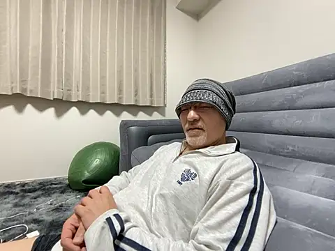 Grandpa29hijii online show from 03/13/25, 12:35