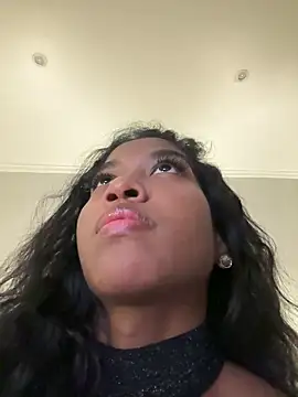 IamCrystal2 online show from 12/17/24, 08:32