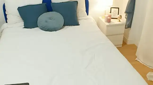 IamCrystal2 online show from 03/06/25, 12:43