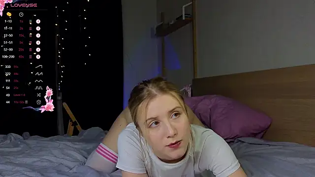 Snapshot of ArianaMur chatting on 01/12/25, 05:24 ArianaMur online show from 01/12/25, 05:24