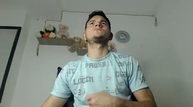 Latin Boy24 online show from 03/04/25, 02:06