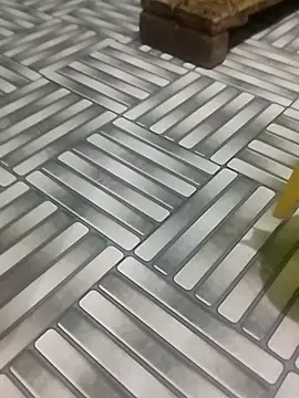 Snapshot of RADHAHO chatting on 10/13/25, 12:32 RADHAHO online show from 10/13/25, 12:32