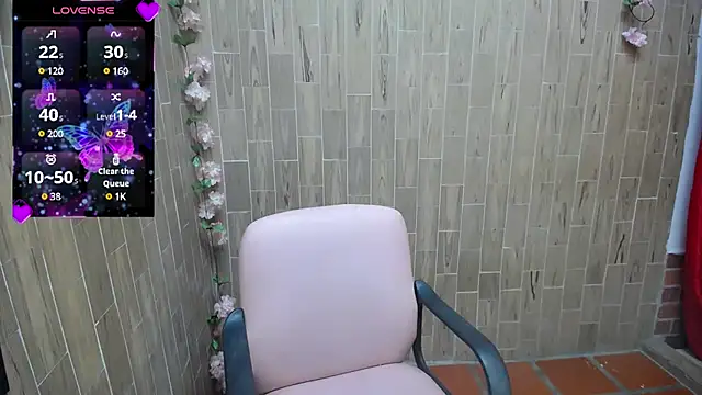 Snapshot of solyeria chatting on 03/17/25, 10:27 solyeria online show from 03/17/25, 10:27