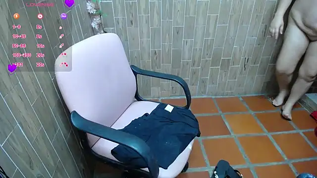 Snapshot of solyeria chatting on 09/22/25, 02:57 solyeria online show from 09/22/25, 02:57