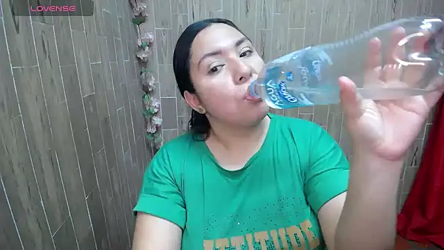 Snapshot of solyeria chatting on 09/27/25, 01:10 solyeria online show from 09/27/25, 01:10