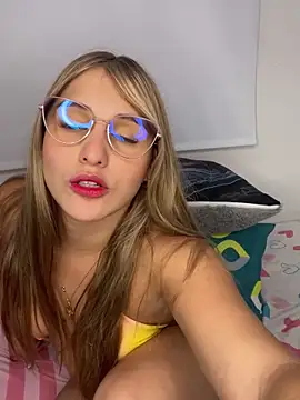 sophijenner online show from 02/04/25, 07:29