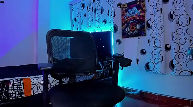 Snapshot of Giomar_Reyes chatting on 12/06/24, 05:42 Giomar Reyes online show from 12/06/24, 05:42