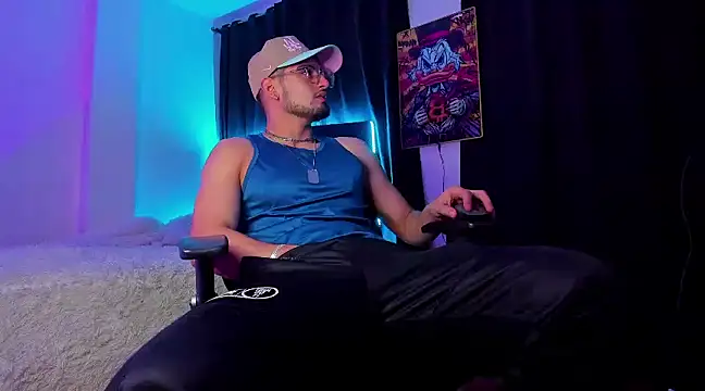 Snapshot of Giomar_Reyes chatting on 01/11/25, 03:34 Giomar Reyes online show from 01/11/25, 03:34