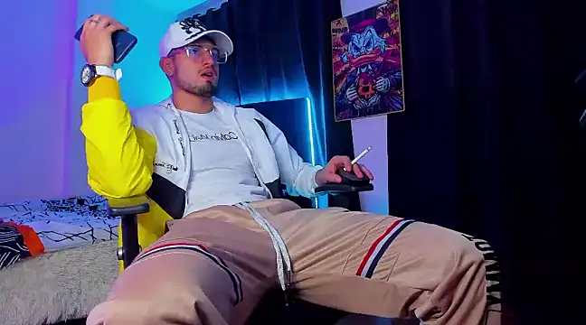 Giomar Reyes online show from 01/12/25, 04:00