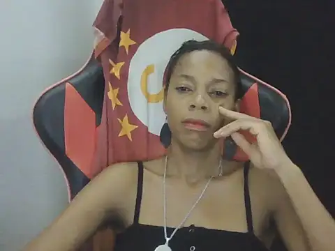 Snapshot of adele-33 chatting on 11/11/25, 03:06 adele-33 online show from 11/11/25, 03:06