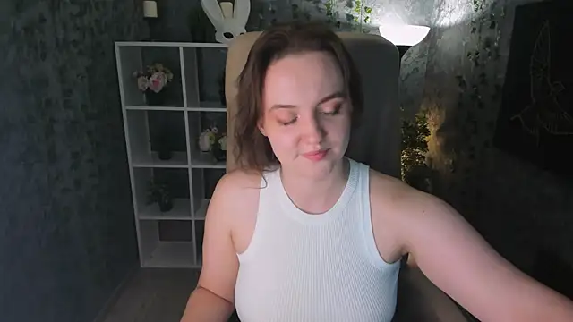 Lella Ryann  online show from 09/13/25, 12:49