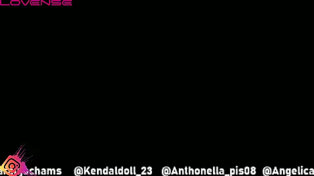 Snapshot of hotexoticbrunettes_24cm chatting on 09/30/25, 09:25 hotexoticbrunettes 24cm online show from 09/30/25, 09:25