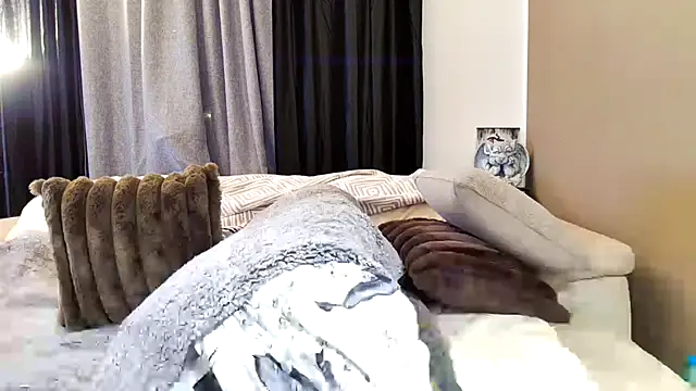 Snapshot of snowpanter chatting on 02/23/25, 08:44 snowpanter online show from 02/23/25, 08:44