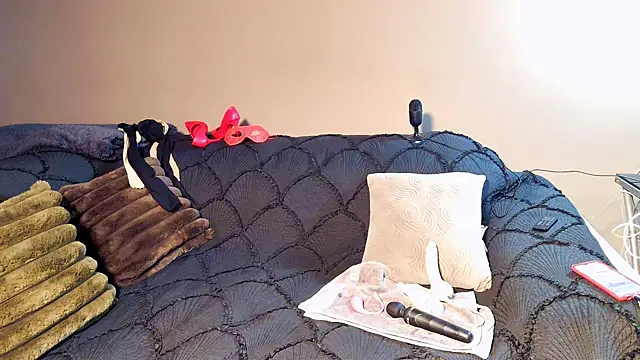 Snapshot of snowpanter chatting on 03/18/25, 08:03 snowpanter online show from 03/18/25, 08:03