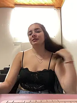 imlindapink online show from 02/06/25, 02:37