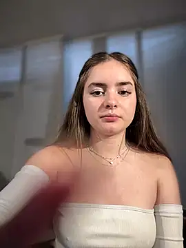 imlindapink online show from 03/17/25, 10:38