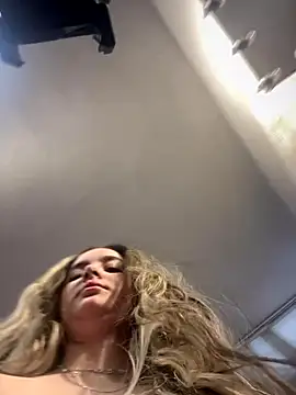 imlindapink online show from 09/26/25, 04:11