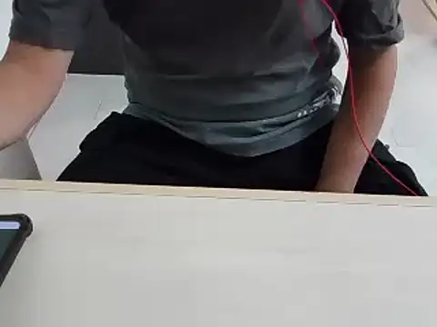 XiaoGuoGuo284512 online show from 01/01/25, 08:02