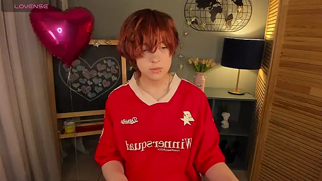 fiamoory online show from 02/12/25, 07:23