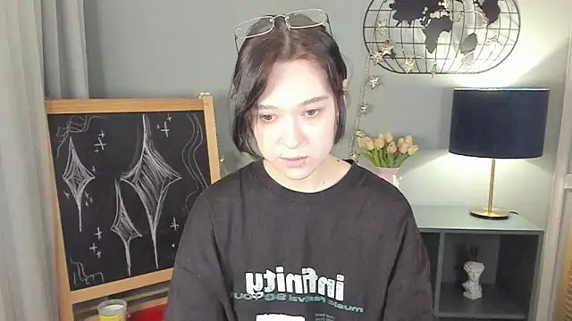 fiamoory online show from 04/11/26, 08:18