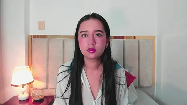 LaraGoldd online show from 09/30/25, 10:59