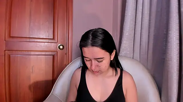 LaraGoldd online show from 02/17/26, 12:51