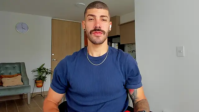 Guyinthemountain online show from 12/30/24, 01:03