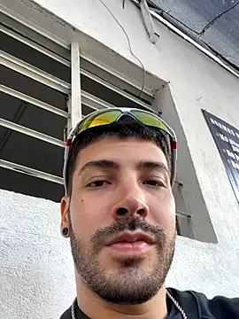 Guyinthemountain online show from 10/04/25, 08:29