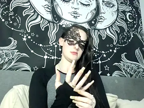 LexiSnowUK online show from 02/06/25, 09:22