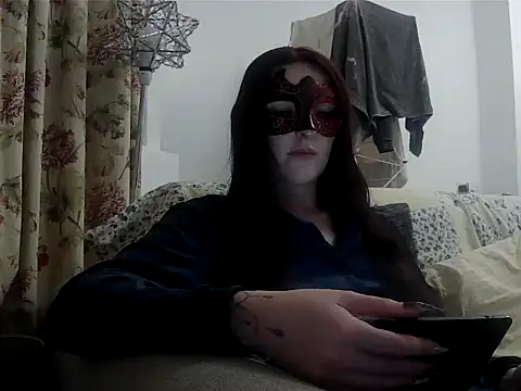 LexiSnowUK online show from 02/05/26, 09:41