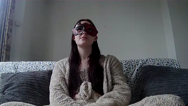 LexiSnowUK online show from 03/27/26, 09:42