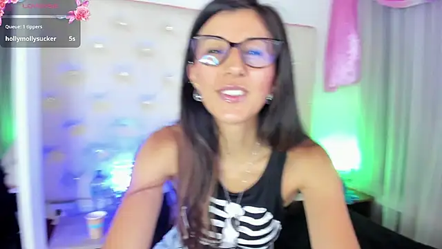  jade white  online show from 03/11/25, 12:39