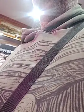 Satiro Sevilla online show from 11/18/25, 06:34