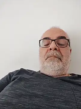 Satiro Sevilla online show from 03/25/26, 04:13