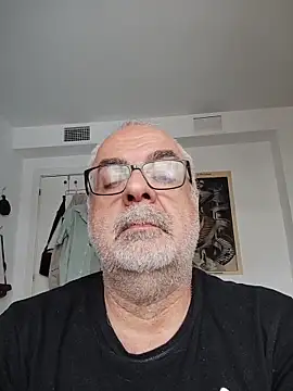 Snapshot of Satiro_Sevilla chatting on 04/28/26, 09:25 Satiro Sevilla online show from 04/28/26, 09:25
