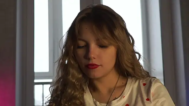 norakisses online show from 12/09/24, 09:17