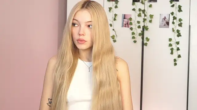 norakisses online show from 04/30/26, 08:09