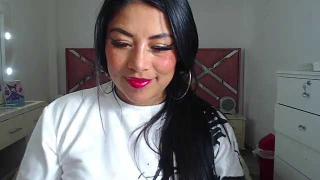 Snapshot of moan_sex2 chatting on 10/06/25, 03:15 moan sex2 online show from 10/06/25, 03:15