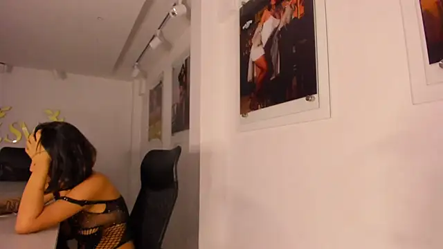 NairobiLee online show from 03/19/25, 12:01