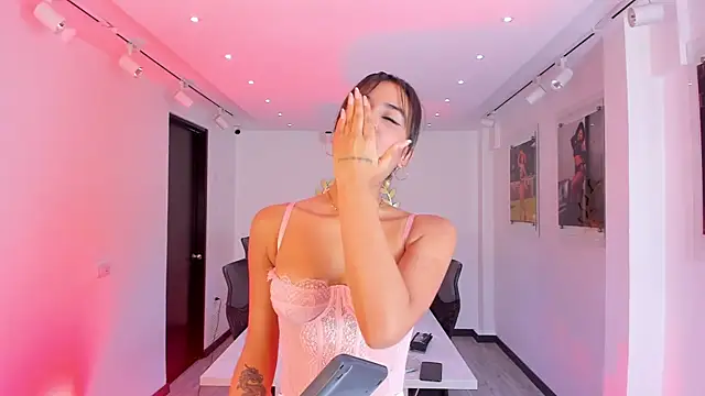 NairobiLee online show from 11/17/25, 11:38