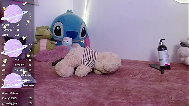 Snapshot of evie_cloud chatting on 10/11/25, 03:39 evie cloud online show from 10/11/25, 03:39