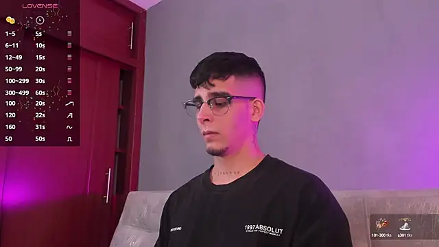 iamcamiloo  online show from 01/11/25, 04:16