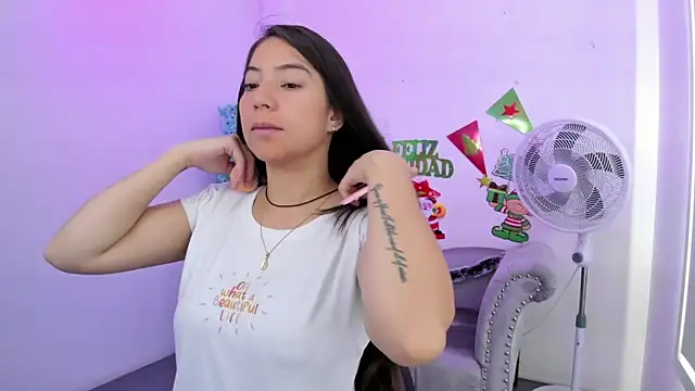 Ema louis  online show from 12/17/24, 12:22