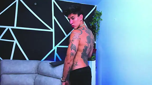 Snapshot of JUSTIN_FULLER1 chatting on 02/09/25, 02:49 JUSTIN FULLER1 online show from 02/09/25, 02:49