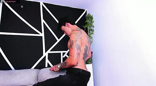 Snapshot of JUSTIN_FULLER1 chatting on 02/23/25, 12:41 JUSTIN FULLER1 online show from 02/23/25, 12:41